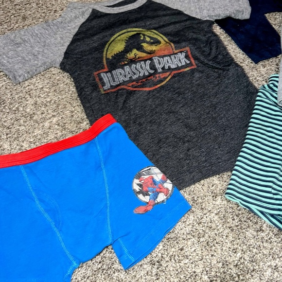 Kids miscellaneous Pajama Top And Boxer clothing bundle size 5/6 - Picture 2 of 4